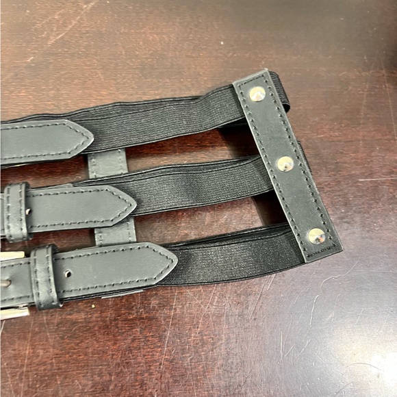 Black & SIlver Toned 6-Buckle Punk Belt - L/XL - Stretch Elastic - Picture 8 of 9